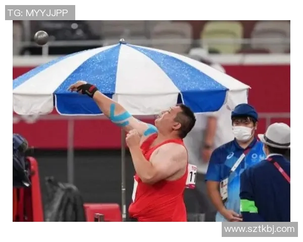 中国运动员夺金后比心观众：这一幕太暖了